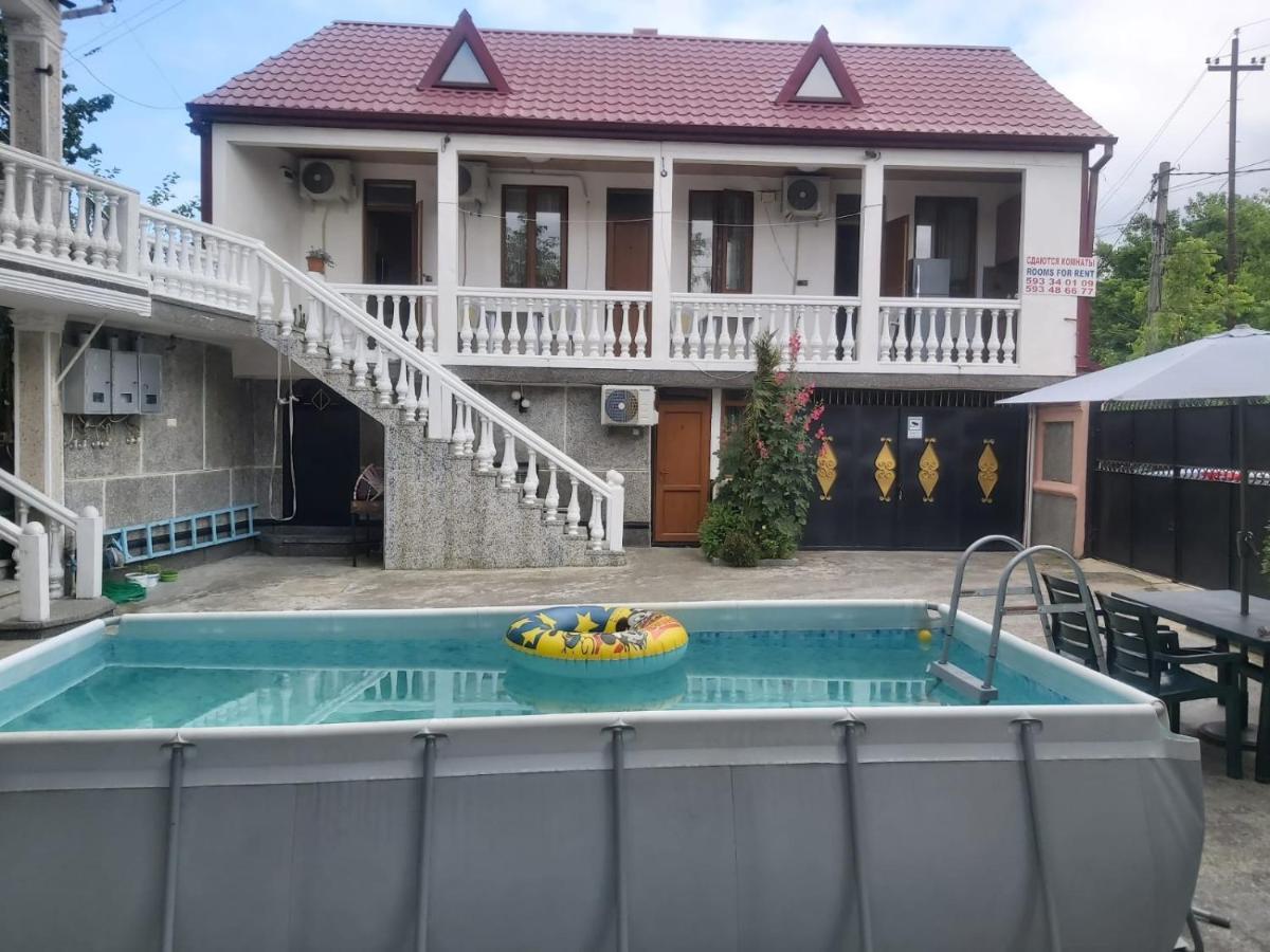 Linda Guest House Batoemi Buitenkant foto