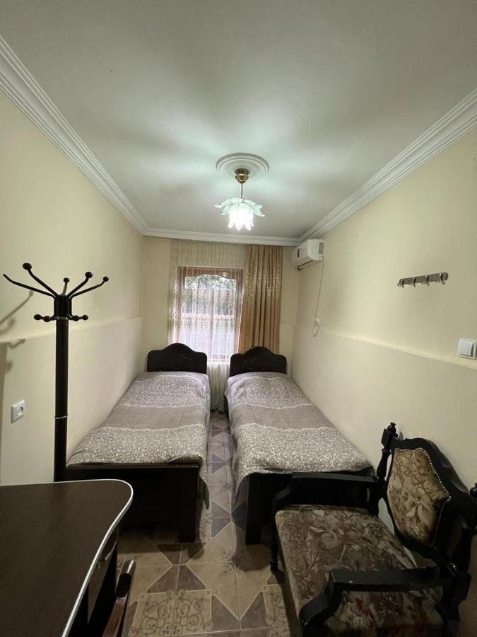 Linda Guest House Batoemi Buitenkant foto