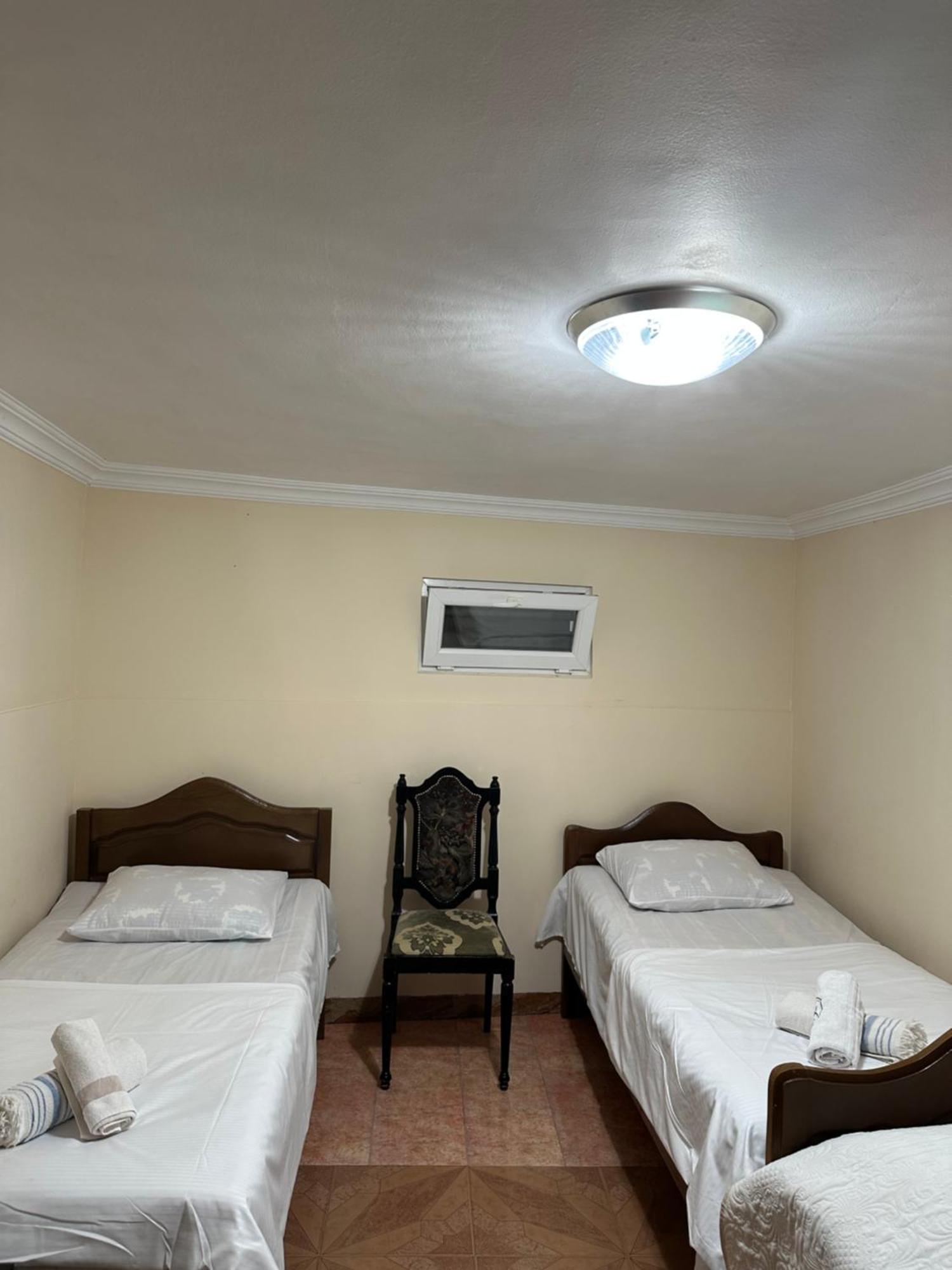 Linda Guest House Batoemi Buitenkant foto