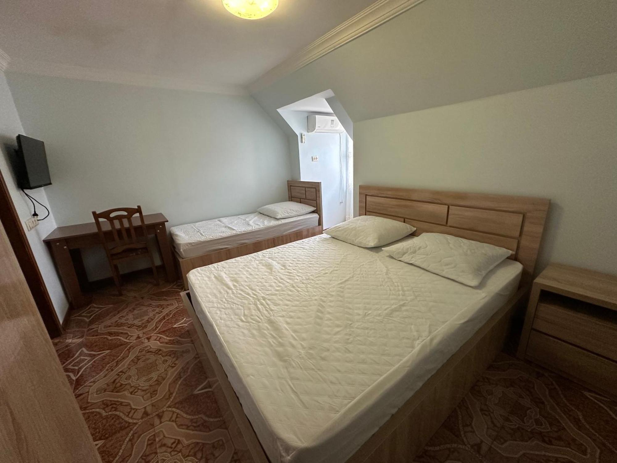 Linda Guest House Batoemi Buitenkant foto