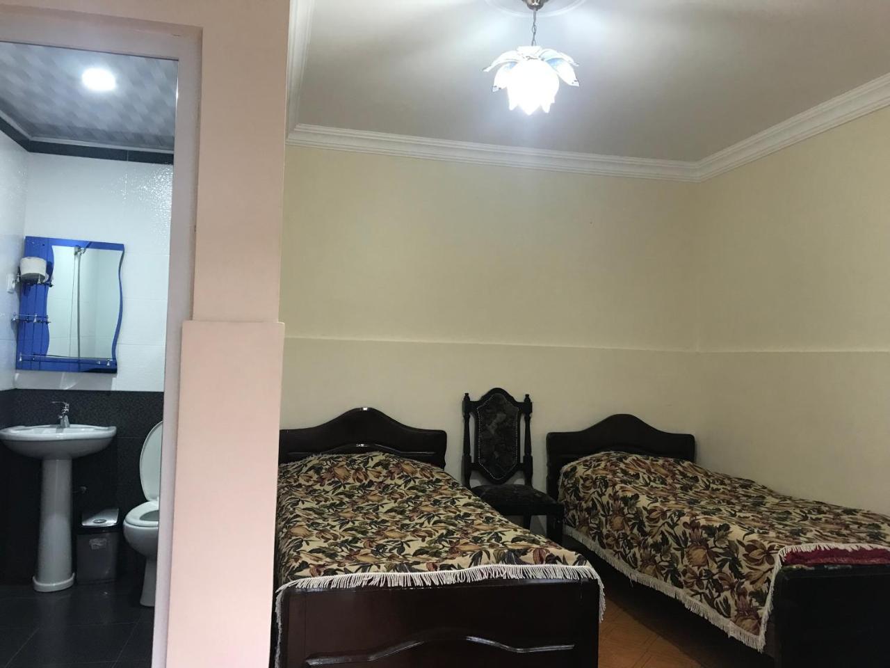 Linda Guest House Batoemi Buitenkant foto
